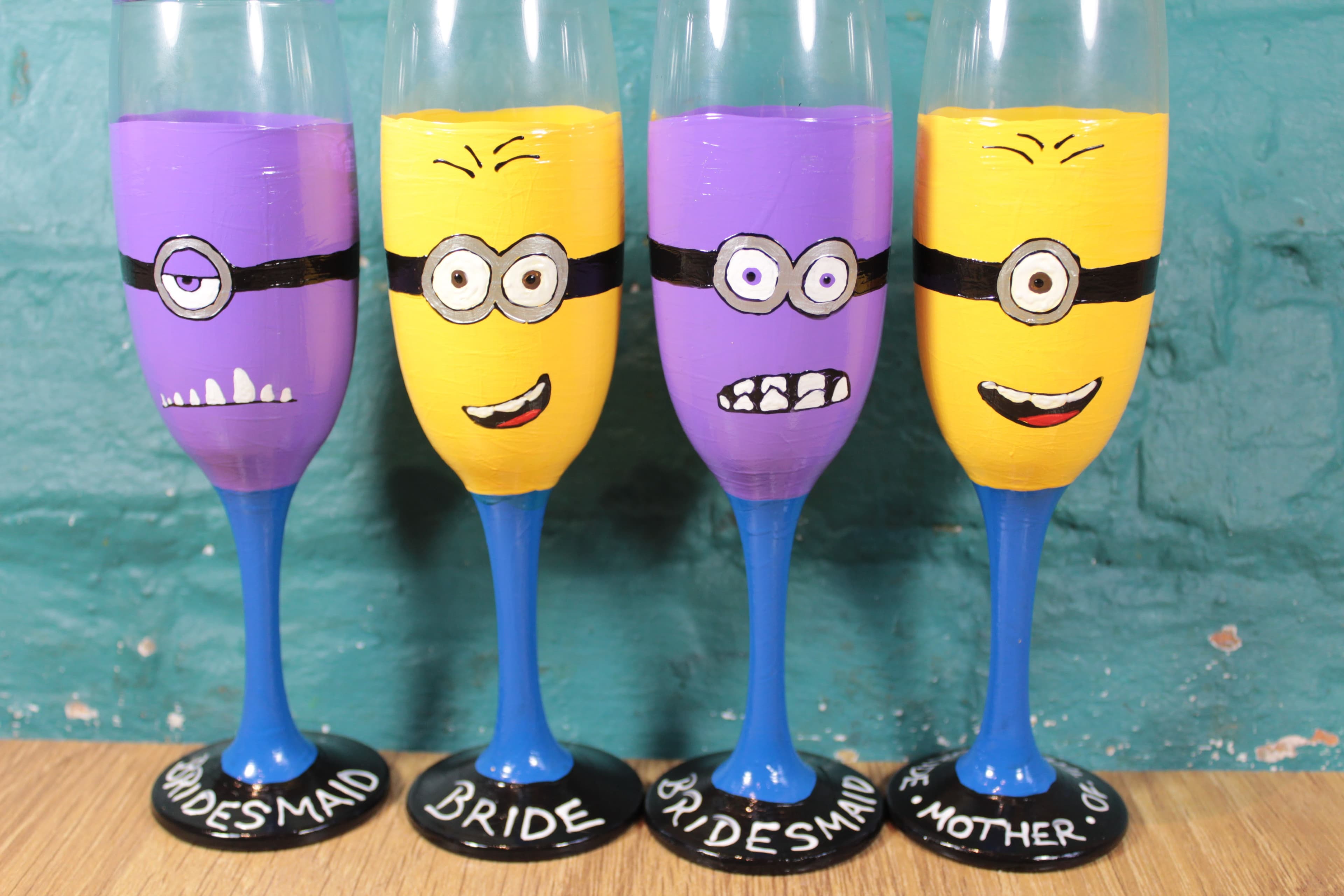Character Hen Do Glasses
